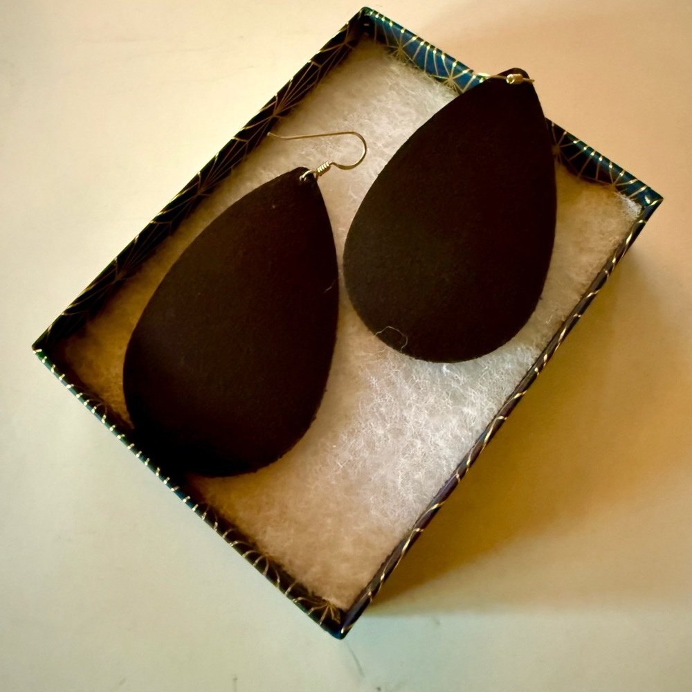 Nickel & Suede Medium Eggplant Purple Teardrop Earrings - Picture 3 of 3